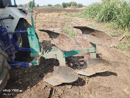 ચવડા વેચવાના છે