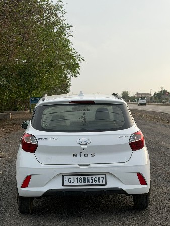 i 10  નીયોસ