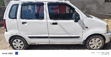 વેગેનર  ગાડી વેચવાની છે