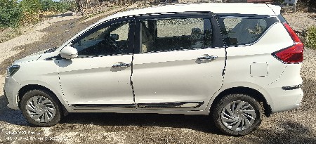 અરટીગા ગાડી વેચવાની છે