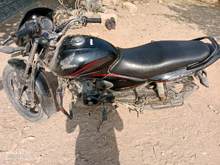 2014 cb shine vechavanu che