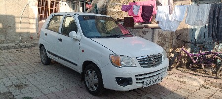 વેચવાની છે