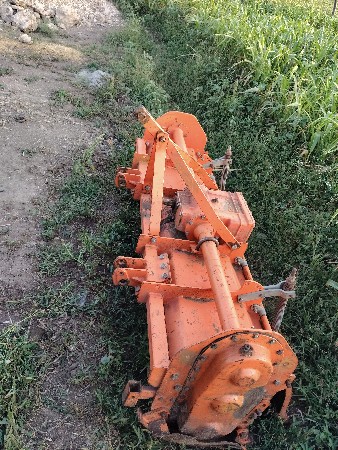 વેચવાનો છે