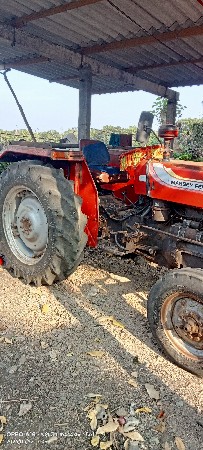 ટ્રેક્ટર વેચવાનું છે