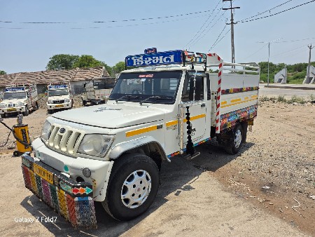 બોલેરો પિક-અપ વેચવાની છે