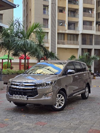 toyota innova crysta