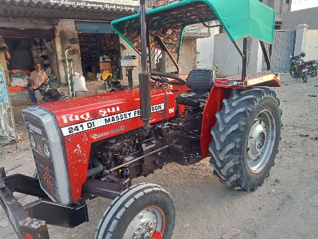 241 ટ્રેક્ટર વેચવાનું છે