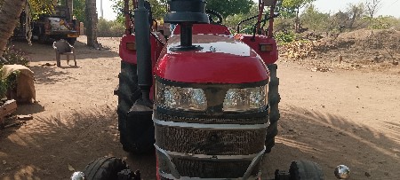 475 મહેન્દ્ર યુવો