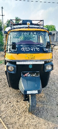 પિયાગો રીક્ષા વેચવાની છે મોડલ 14