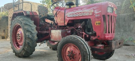 ટ્રેક્ટર વેચવાનું છે