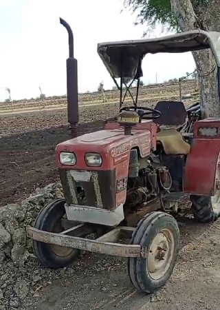 which one use mini tractor bech Wa