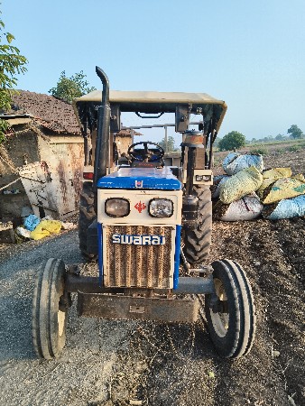 Swaraj 834xm