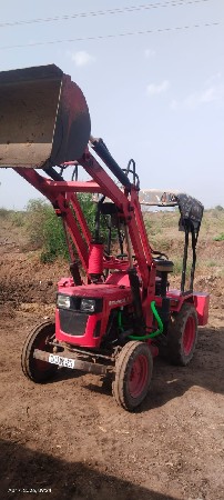 મીની ટ્રેક્ટર લોડર