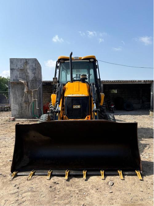 🚜✨ ક્રિષ્ના JCB ☀️ ✨🚜
શક્તિ અને વિશ્વાસનું નામ 💪🔥
JCB 3DX – 2019 મોડેલ
ઉત્તમ કન્ડિશન | કામ માટે સંપૂર્ણ તૈયાર ✔️
💰 કિંમત – 20.75 લાખ
📞 સંપર્ક: નવનીતભાઈ જાલુ
📲 9978422265 | 7575042065
🔶 સાચા ખરીદદારો માટે ખાસ તક 🔶