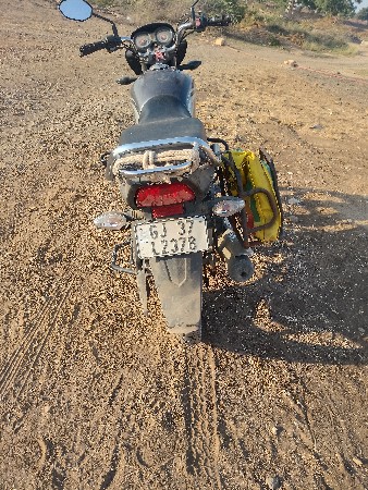 આ ગાડી વેચવાની છે