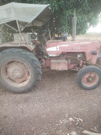 ટ્રેકટર વેચવાનું છે