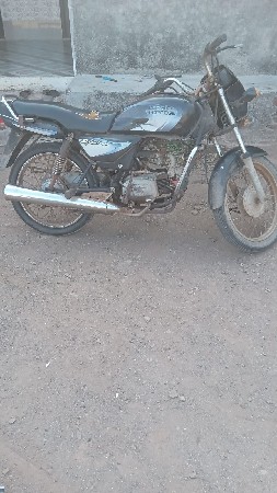 સ્પલેન્ડર 2004 મોડેલ
