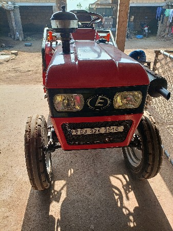 મીની ટ્રેક્ટર સાધન વેસવાના છે