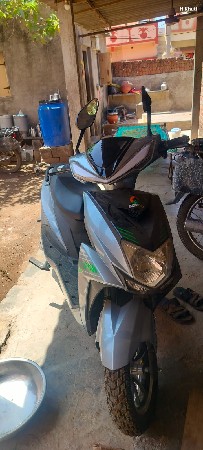 ઇલેક્ટ્રિક સ્કૂટર વેચવા નું છે