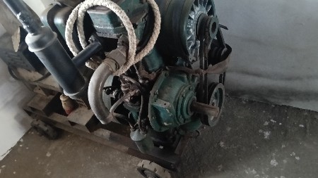 ફિલ્ડ માર્શલ જનરેટર વેચવાનું છે