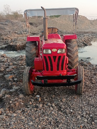 મહેન્દ્ર 275 di
