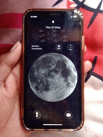 I phone 11 ( ⚪ )