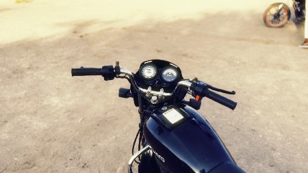 two wheeler vechavanu che 2 owner