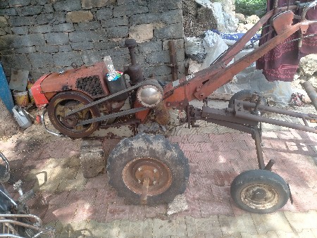 શીગળા વાળું ટ્રેક્ટર