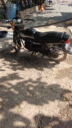 મોટર સાઇકલ વેચવાની છે