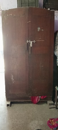 વેચવાનું છે.