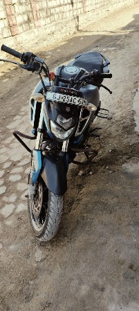 two-wheeler fz