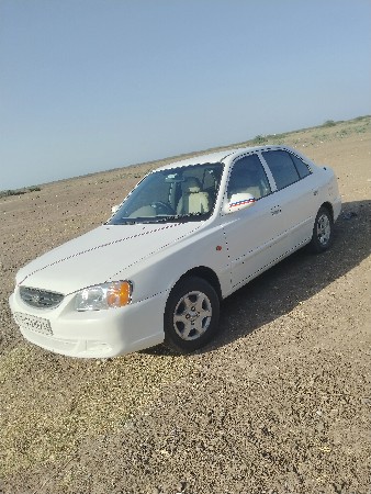 hyundai accent વેચવાની સે