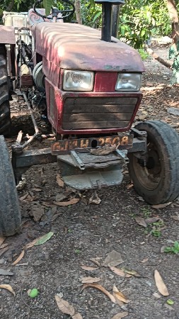 ટ્રેક્ટર વેચવાનું છે