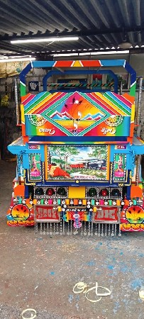 રીક્ષા  વેચવા નીછે