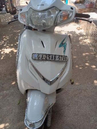 સ્કુટી વેચવાની છે