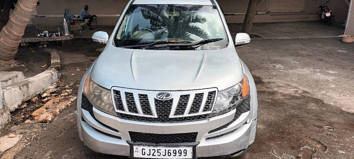 Xuv 500 model 2012