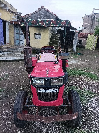 મહિન્દ્રા યુવરાજ