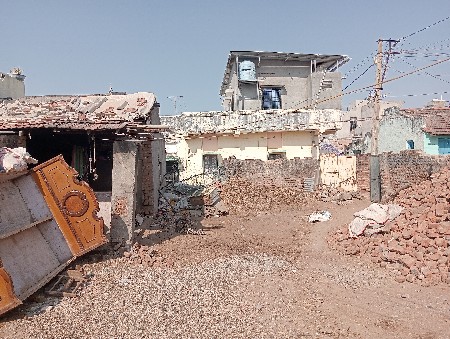 35 બાઈ 35