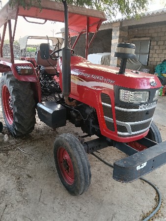 ટેક્ટર વેચવા ના છે