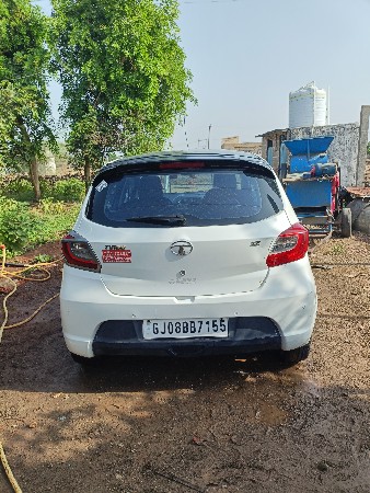 🚗 વેચવાની છે – ફોર વ્હીલ કાર 🚗