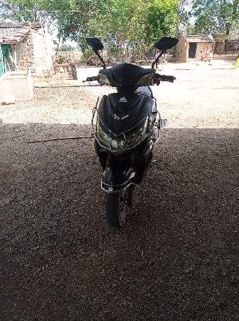 બેટરી વાડી ગાડી વેચવાની છે
