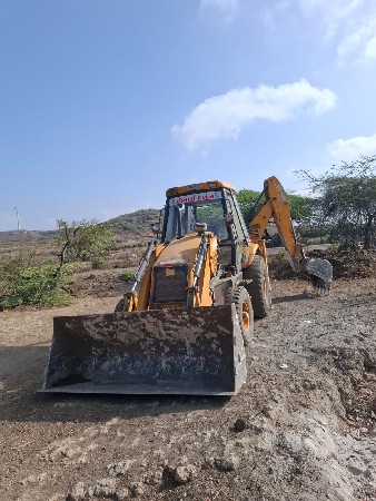 JCB 2009