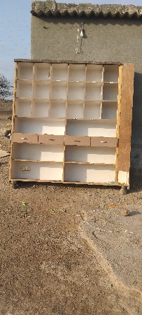 દુકાન નો માલ વેચવા નો છે