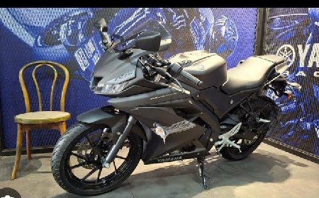 Yamaha R15 v3
