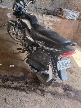 આ ટુવીલર વેચવાની છે