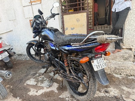 ટુ વ્હીલર વેચવાનું છે