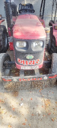 મીની ટ્રેકટર કેપટન