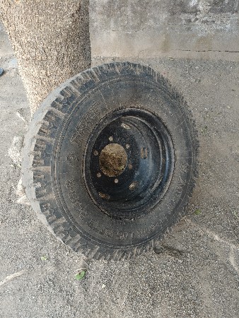 ટાયર વેચવાનું છે રીંગ સાથે