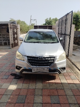 ગાડી વેચવાની છે