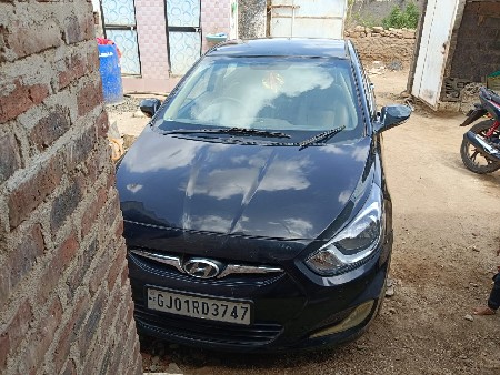 ફોરવીલ કાર વેચવાની છે
